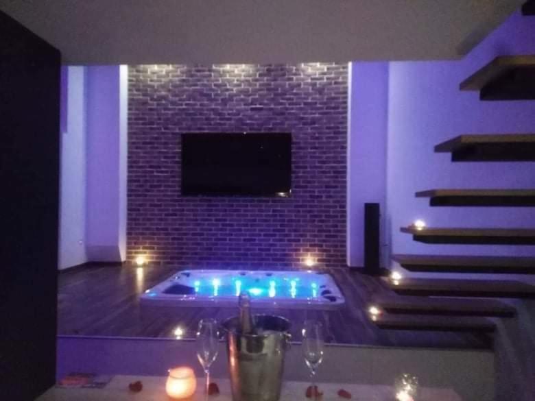 Magnifique Loft Avec Jacuzzi Et Sauna Privatif Ferriere-la-Grande Exteriér fotografie